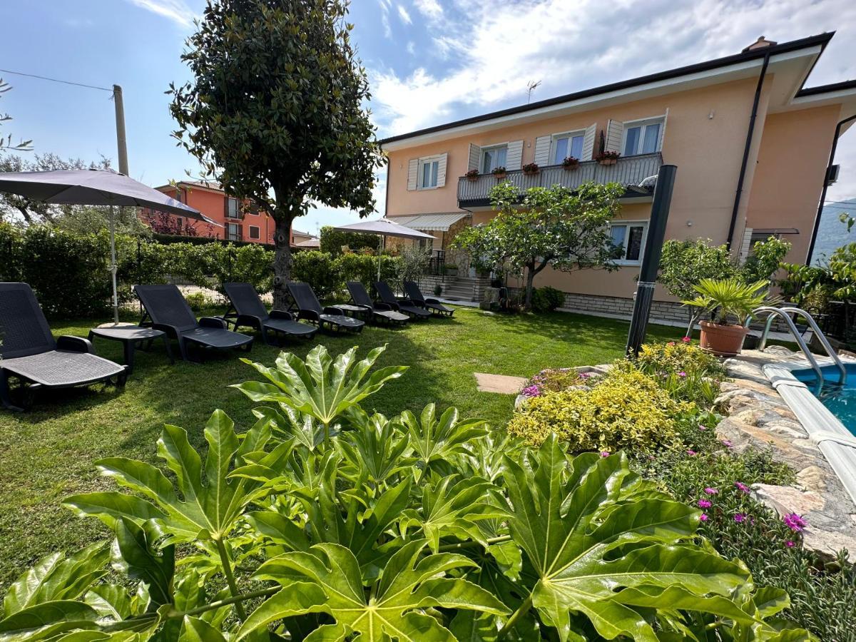 B&B La Magnolia Caprino Veronese Exterior foto